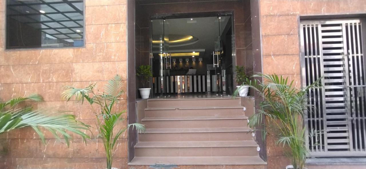 The Dwelling Inn Greater Noida Exterior foto